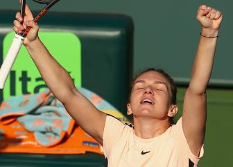 Halep joined by Pliskova and Kerber on mixed day in Miami