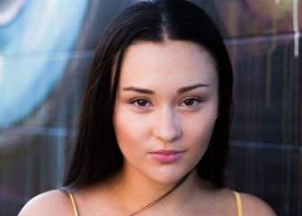 Teen laughs off wardrobe malfunction after 'flashing the Prince'