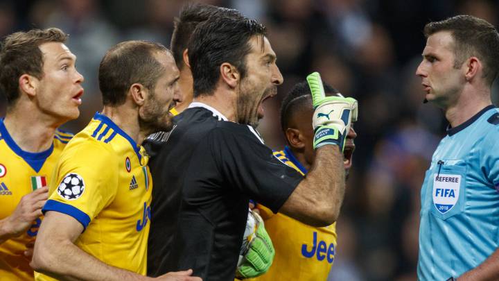 Poll: Oliver right to award Madrid penalty and send off Buffon
