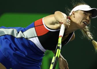 Wozniacki's spirited comeback edges out Errani