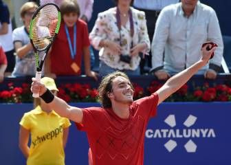 Stefanos Tsitsipas makes history in reaching Barcelona final