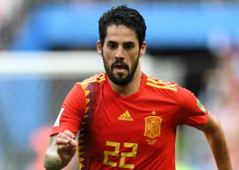 Spain break World Cup passing record but not Russia's resolve