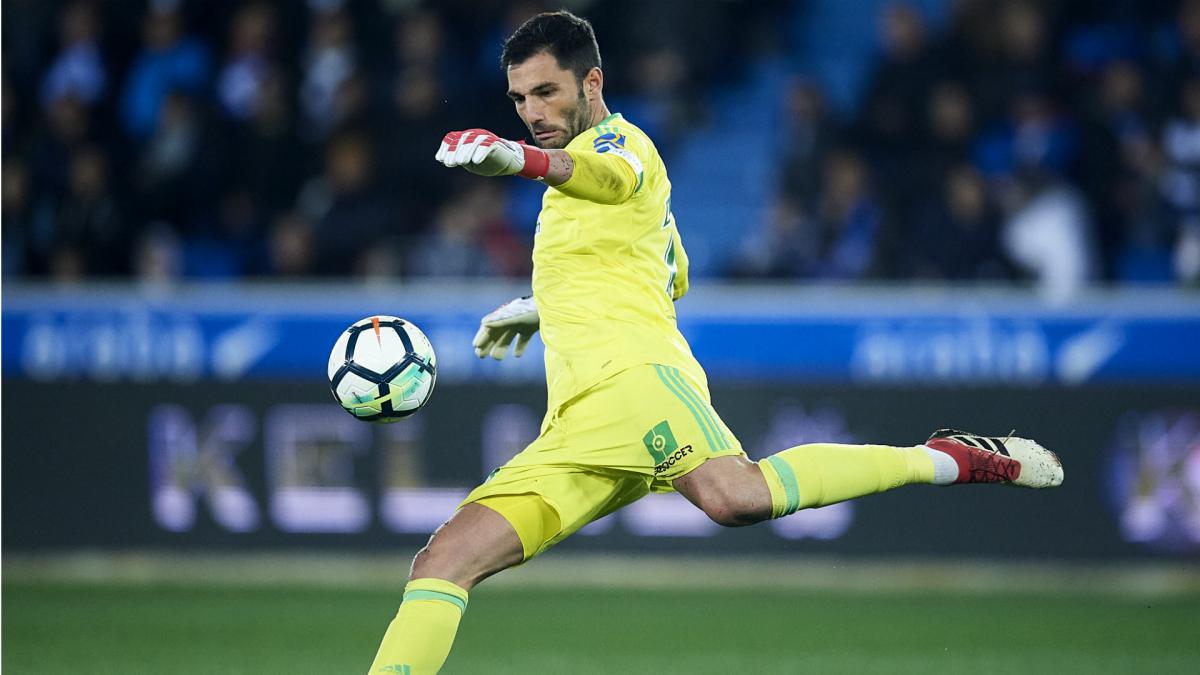 Atletico sign former Madrid keeper Adan from Betis