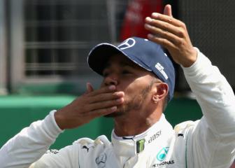 Hamilton agrees two-year Mercedes extension