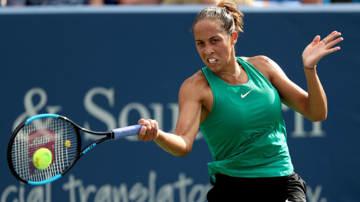 Keys hits 55 winners en route to QFs, Halep claims rain-interrupted match