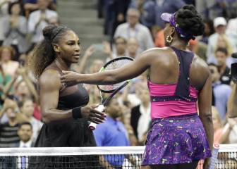 Serena Williams blitzes sister Venus at US Open