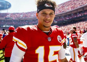 Chiefs' Mahomes has another record-breaking Sunday