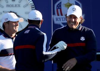 Woods and Mickelson pairing 