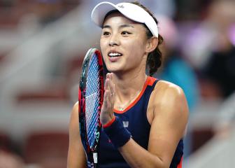 Wang to face Wozniacki after halting Sabalenka surge