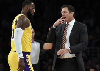 LeBron James defends Luke Walton amid Lakers speculation