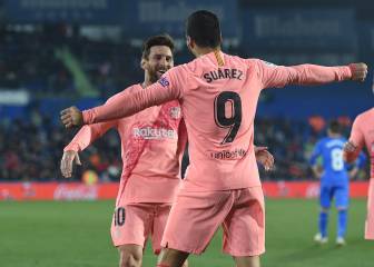 Messi and Suárez send Barça five clear at top of LaLiga