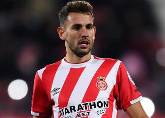 Striker Stuani quizzed over reported Barça move
