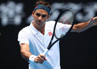 Federer maintains Melbourne second-round record