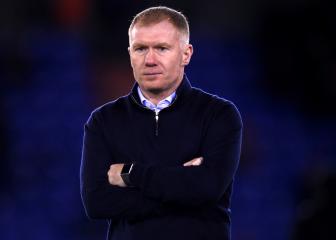 Paul Scholes leaves Oldham after a month in charge