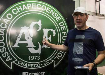 Chapecoense mourn death of reporter who survived plane crash