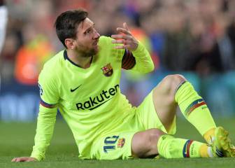 No penalty on McTominay, nor a foul by Smalling on Messi
