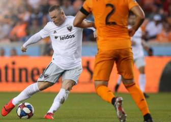 Wayne Rooney in action with DC United against Houston Dynamo