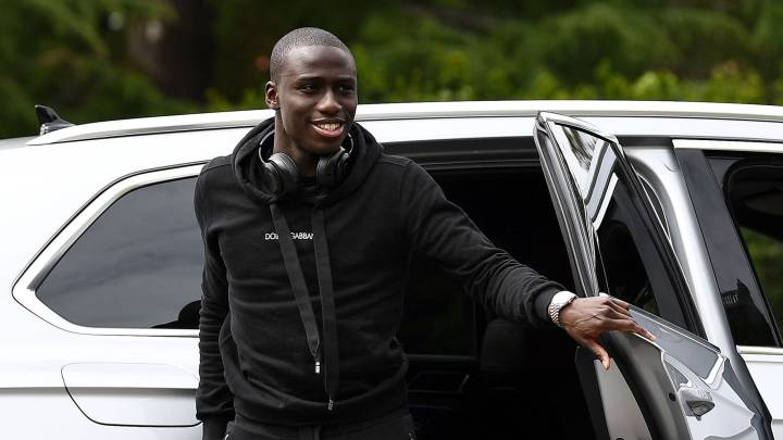 Real Madrid to sign Mendy for €55 million till 2025