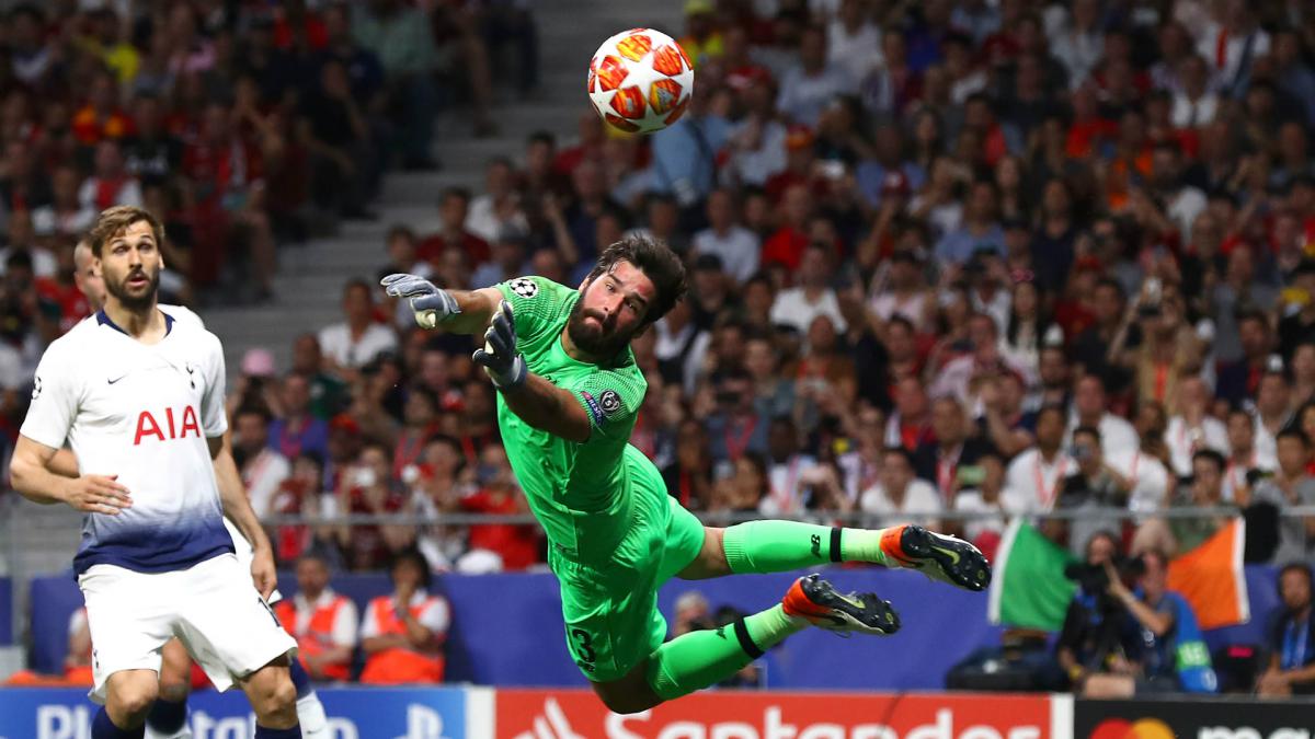 Alisson saves against Tottenham dubbed 'an absolute joke' by Robertson