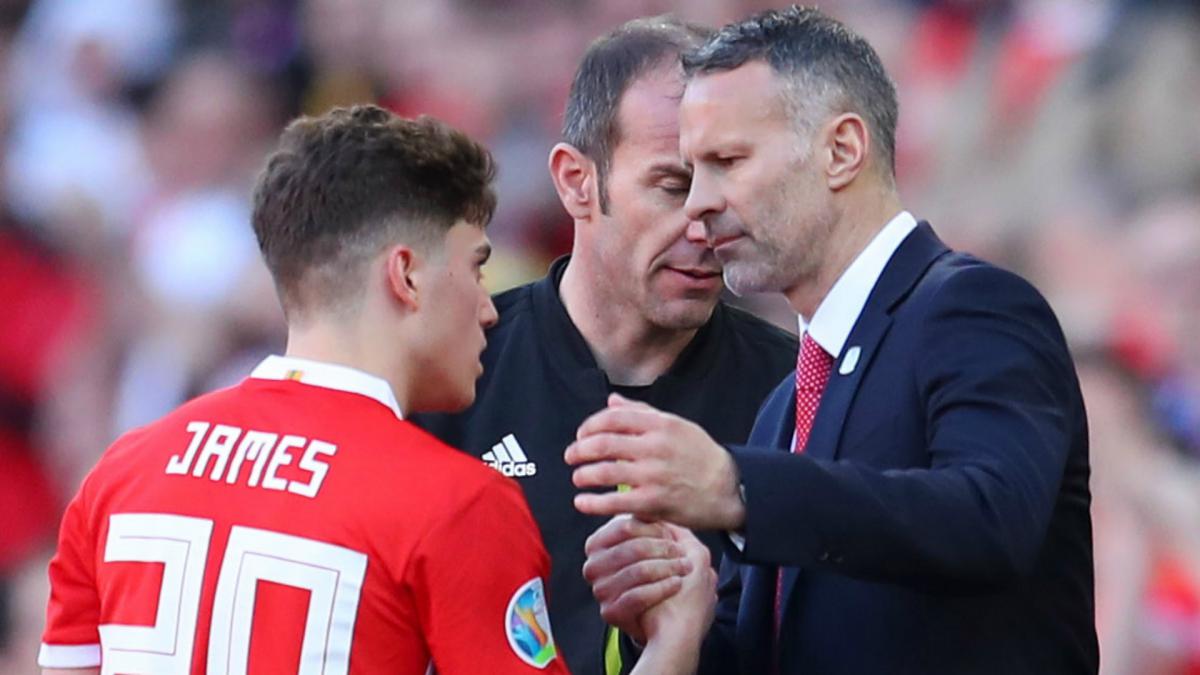 Giggs tells James to 'enjoy the challenge' of playing for Manchester United