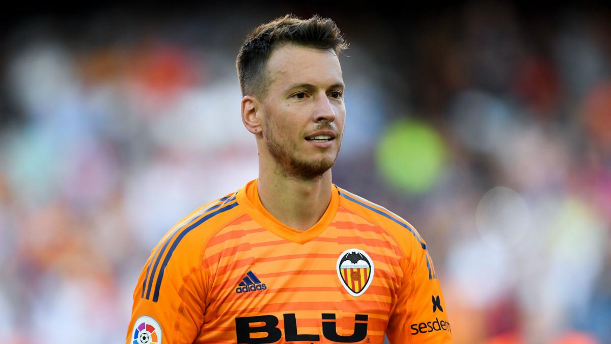 BREAKING NEWS: Neto replaces Cillessen at Barcelona