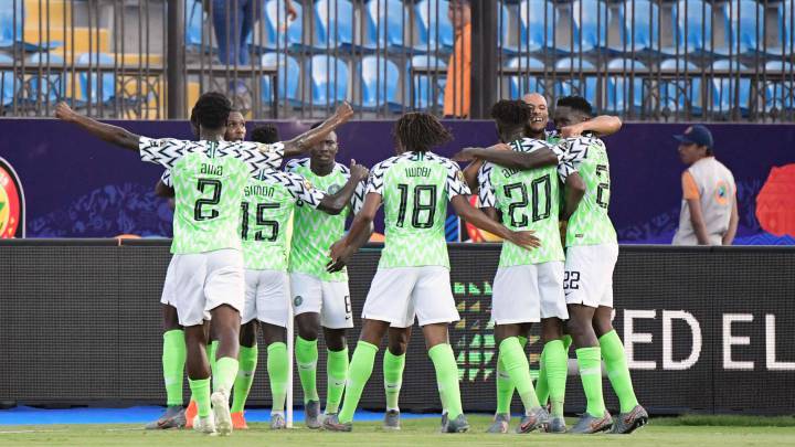 Nigeria come back to beat Cameroon and head into Africa Cup of Nations quarter-finals