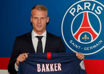 PSG snap up promising Ajax teenager Mitchel Bakker