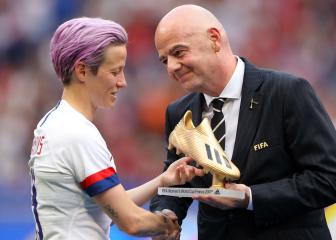 Rapinoe confronts Infantino about solution to equal pay