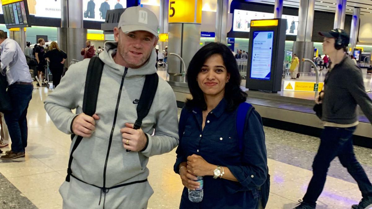 Rooney arrives at Heathrow Airport ahead of reported Derby County move