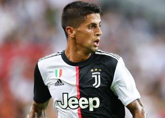 Manchester City secure Joao Cancelo signing