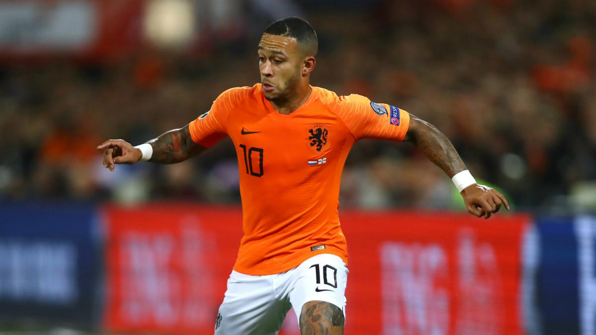 Depay leaving Lyon 'would be better' for Netherlands, says Koeman