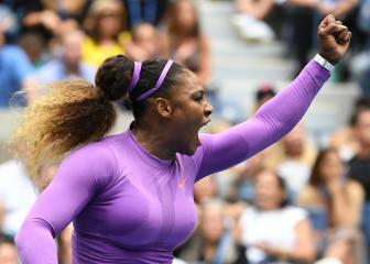 Serena Williams and Mike Tyson punching for slam push