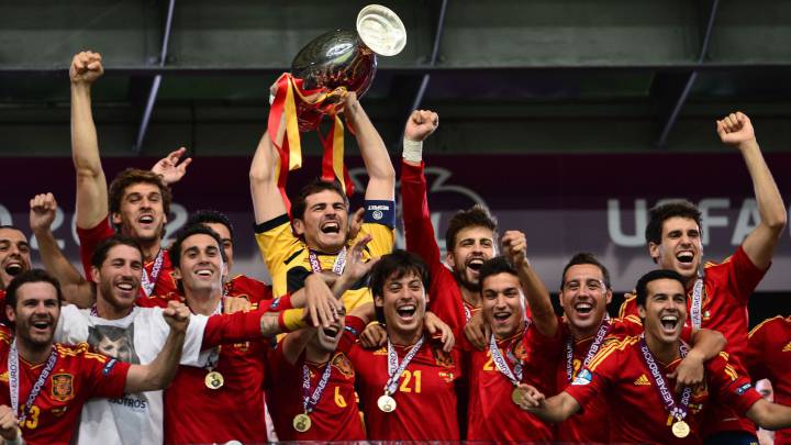 France Football Team Of Decade Spaniards Dominate 10 19 Xi As Com