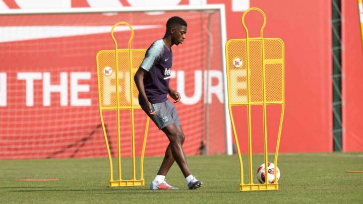 Dembélé quits Barcelona training with muscle injury