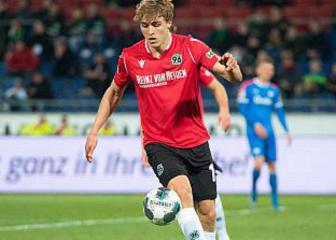 Hannover's Timo Hubers tests positive for coronavirus