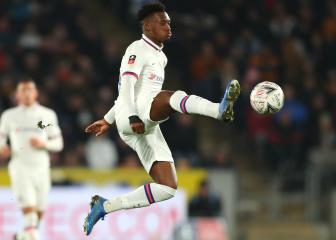 Chelsea striker Hudson-Odoi tests positive for coronavirus