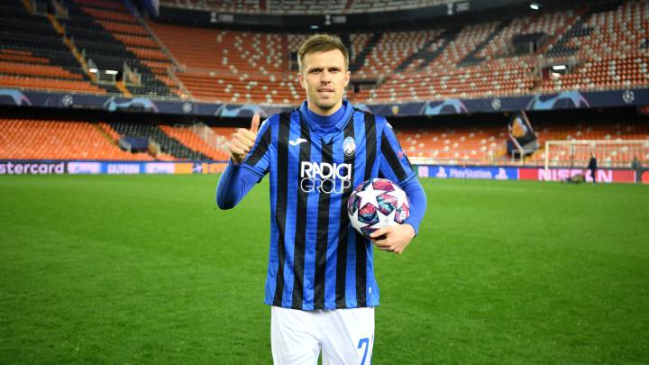 Atalanta S Illicic Donates Ucl Match Ball To Bergamo Hospital As Com