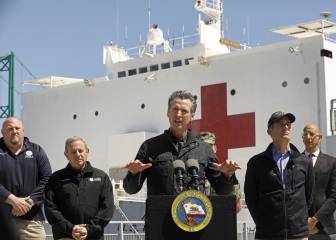 USA coronavirus situation: total cases and deaths