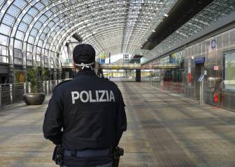 Social unrest spreads in Italy as coronavirus lockdown nears fourth week