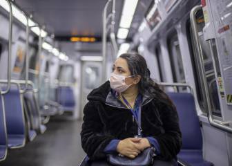 USA coronavirus situation: total cases and deaths