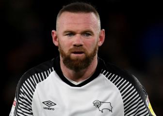 Rooney critical of Hancock, says players can't win