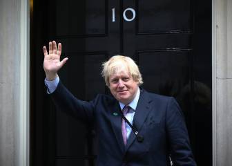 UK coronavirus situation: total cases and deaths