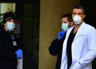 USA coronavirus situation: total cases and deaths