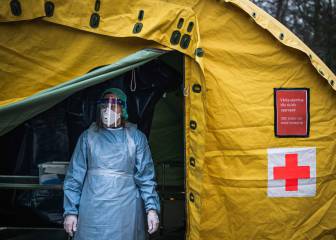 Sweden's soaring death rate shows danger of 'herd immunity'