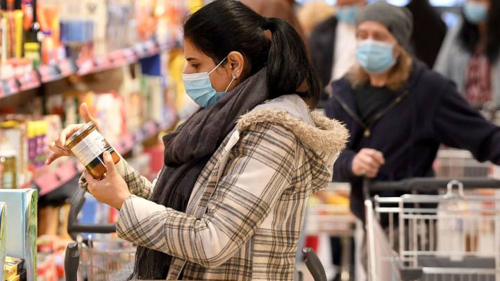 Coronavirus: Why is baking soda flying off supermarket shelves?