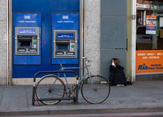 UK coronavirus situation: total cases and deaths