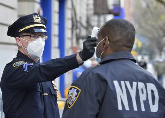 USA coronavirus situation: total cases and deaths