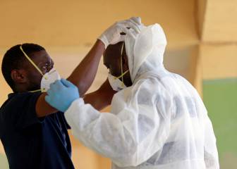 Which Nigerian states have extended lockdown?