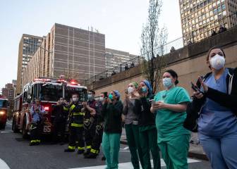 New York deaths fall for second consecutive day