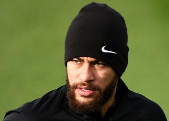 Anxious Neymar suffers as wait for PSG return continues
